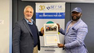 Remise de certificat de la formation Gestion des contrats : planification et suivi de l'exécution